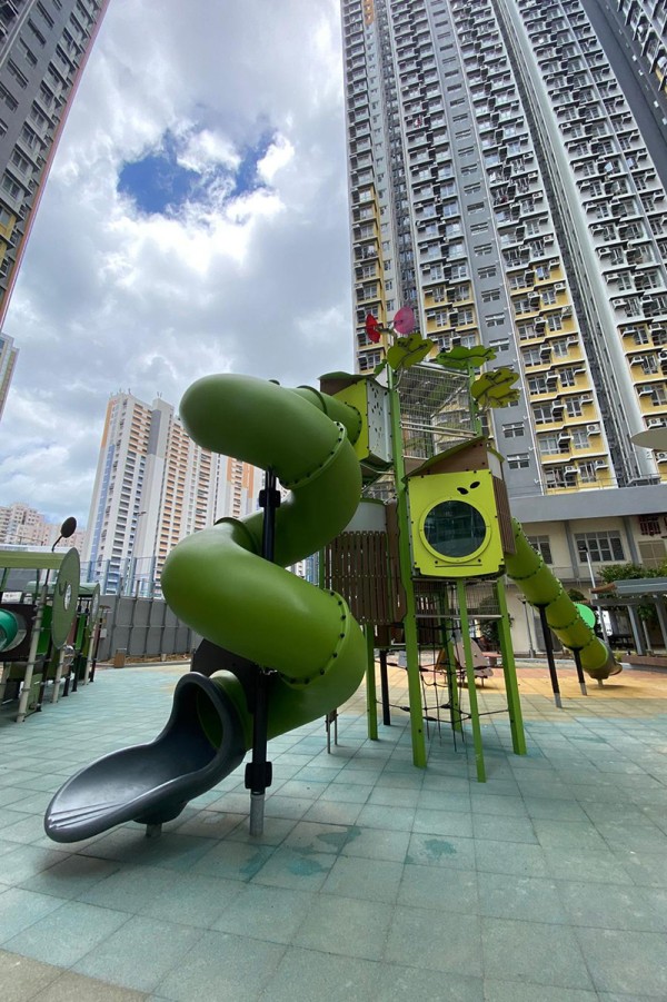 Wieża z rozszerzeniem wspinaczkowym J56105 place zabaw zestawy wielofunkcyjne kanopé obraz zdjęcie