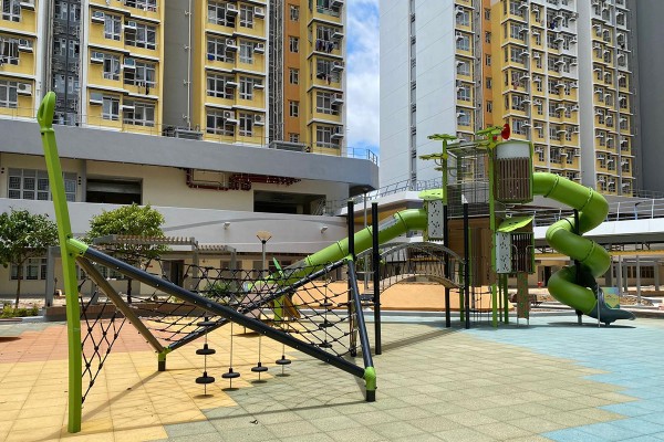 Wieża z rozszerzeniem wspinaczkowym J56105 place zabaw zestawy wielofunkcyjne kanopé obraz zdjęcie