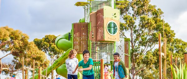 Odkryj wszystkie nasze gigantyczne konstrukcje z serii Kanopé